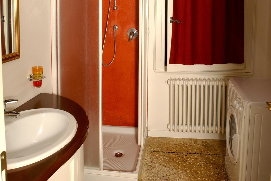 Ca Tornielli Apartment Venice Room photo